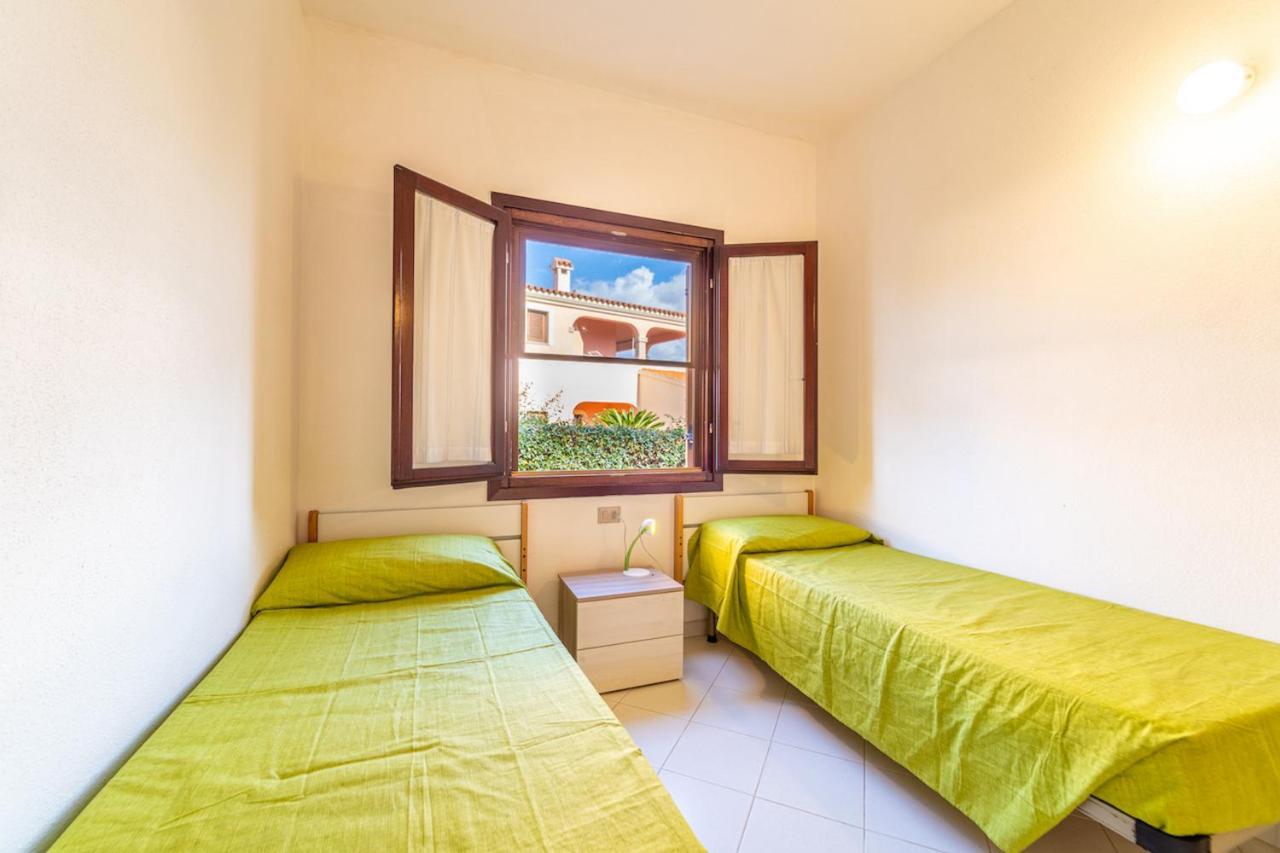 Iss Travel, Ambra Apartments - 800 M From La Cinta Beach San Teodoro  Ngoại thất bức ảnh