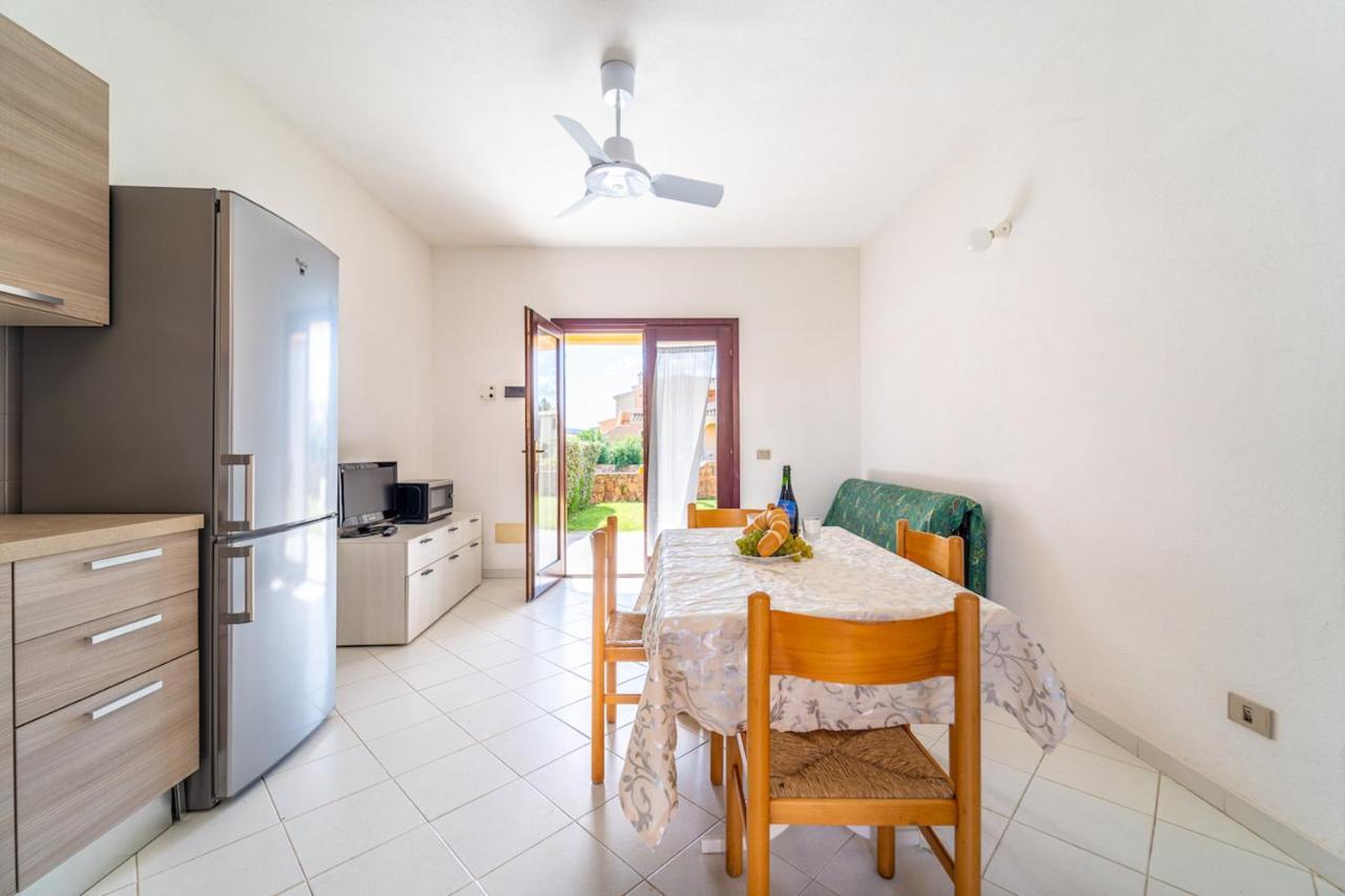 Iss Travel, Ambra Apartments - 800 M From La Cinta Beach San Teodoro  Ngoại thất bức ảnh
