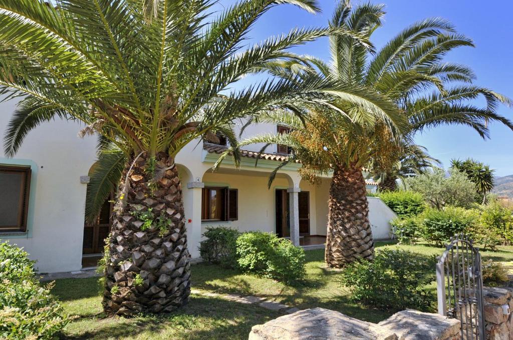 Iss Travel, Ambra Apartments - 800 M From La Cinta Beach San Teodoro  Phòng bức ảnh